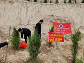 说明: https://cyc.lzre.edu.cn/__local/1/14/08/3EDD6E084D63BAF7F621AD9127C_747218E2_35391.png