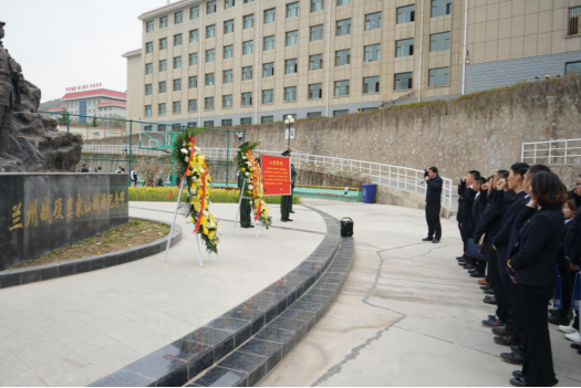 说明: https://cyc.lzre.edu.cn/__local/B/76/CC/88677619522AC8F48D06E5C20C6_C68A5616_B45B5.png