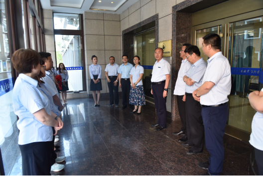 说明: https://cyc.lzre.edu.cn/__local/E/C8/F3/CD04CE11E8CDAED0BE43035FC31_C1155F16_B66BC.png