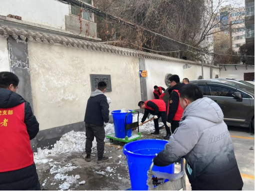 说明: https://cyc.lzre.edu.cn/__local/F/38/43/BDDAEB2F016D8550163CB52E0EB_E654A3AD_BF2C2.png